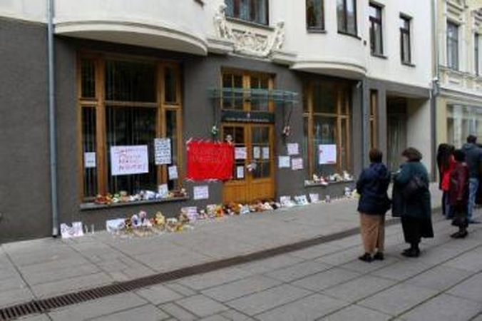 Išvada: nuo 2009 m. sausio 30 d. iki 2009 m. birželio 11 d. savo rankose tyrimą turėjusi Kauno miesto apylinkės prokuratūra, Seimo narių nuomone, akivaizdžiai vilkino tyrimą.