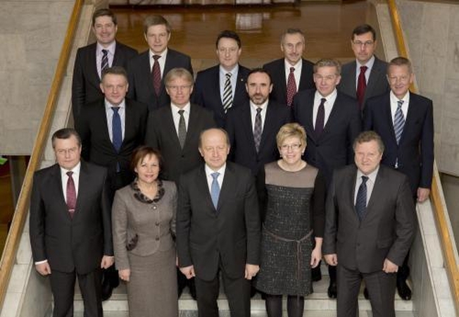 Buvę ministrai – į skirtingas puses