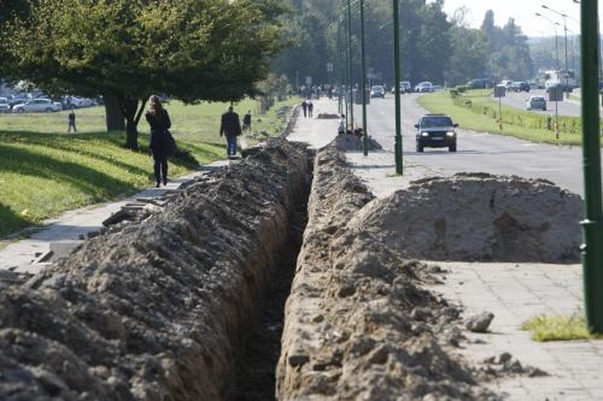 Statybininkų prospektą išrausė elektrikai