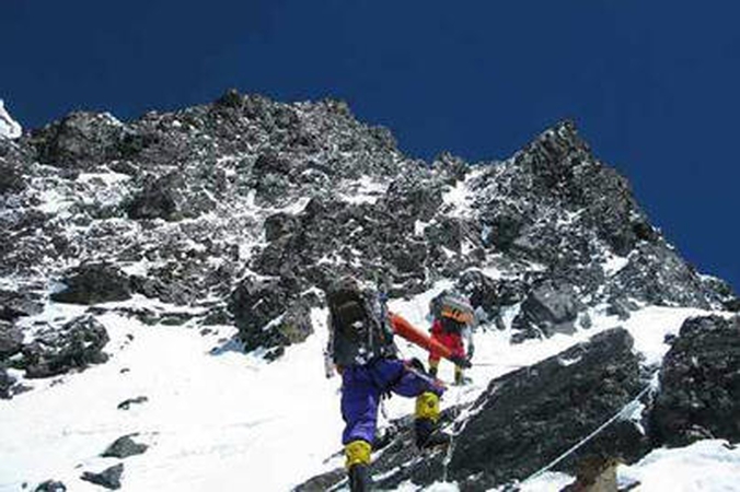 K2 - alpinistų kapvietė