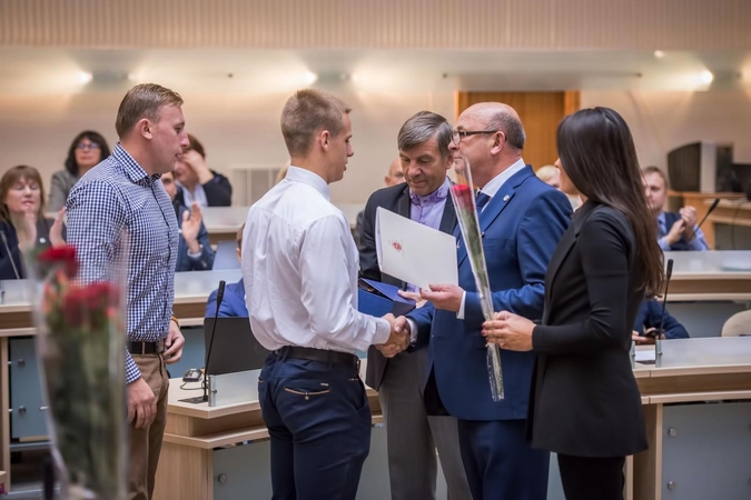 Miesto vadovai pagerbė Kauną garsinančius sportininkus
