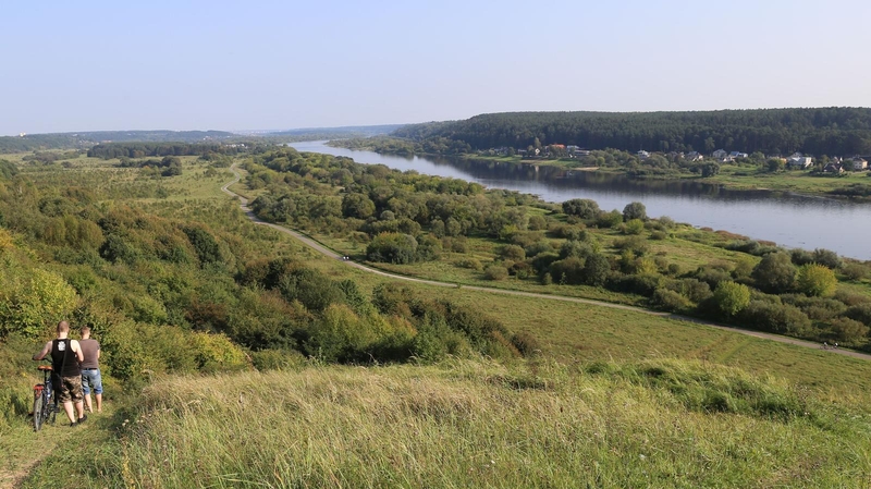 Vaizdas nuo Netonių kalno.