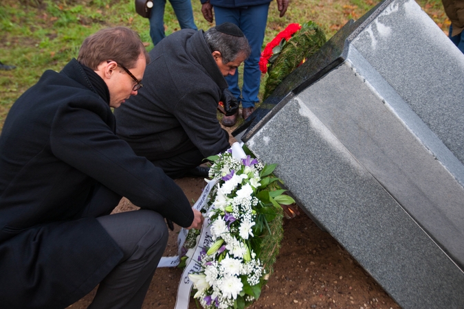 Kaune atidengtas ženklas holokausto aukoms