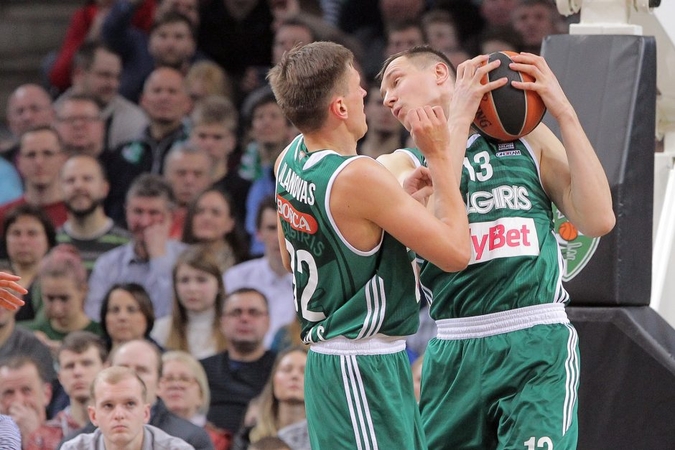 "Žalgiris" tik po dramatiškos kovos palaužė "Pieno žvaigždes"